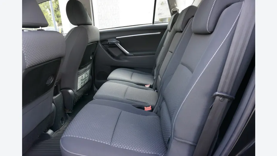 TOYOTA Verso -