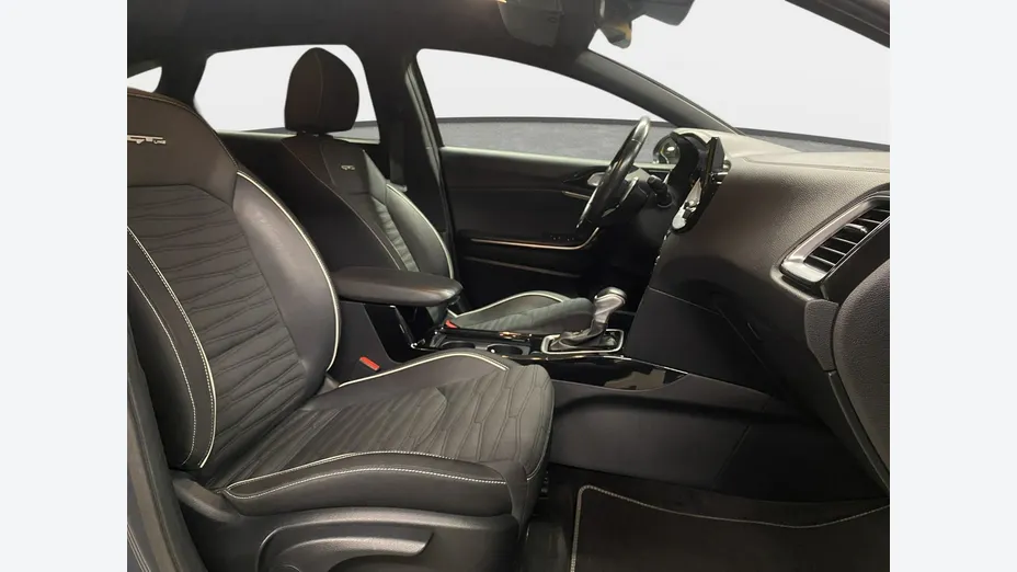 KIA ProCeed -