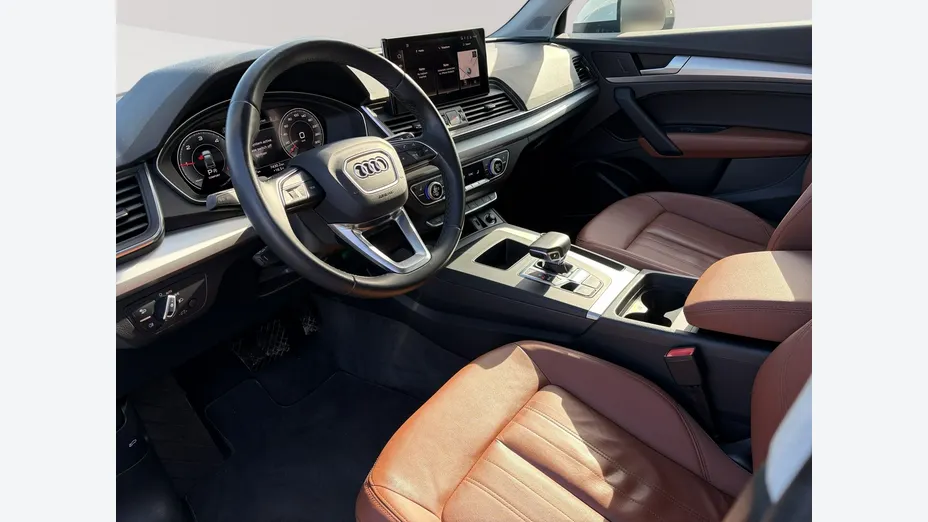 AUDI Q5 -