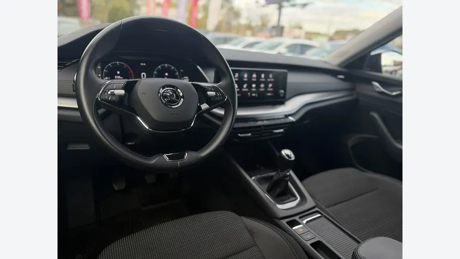 SKODA Octavia -