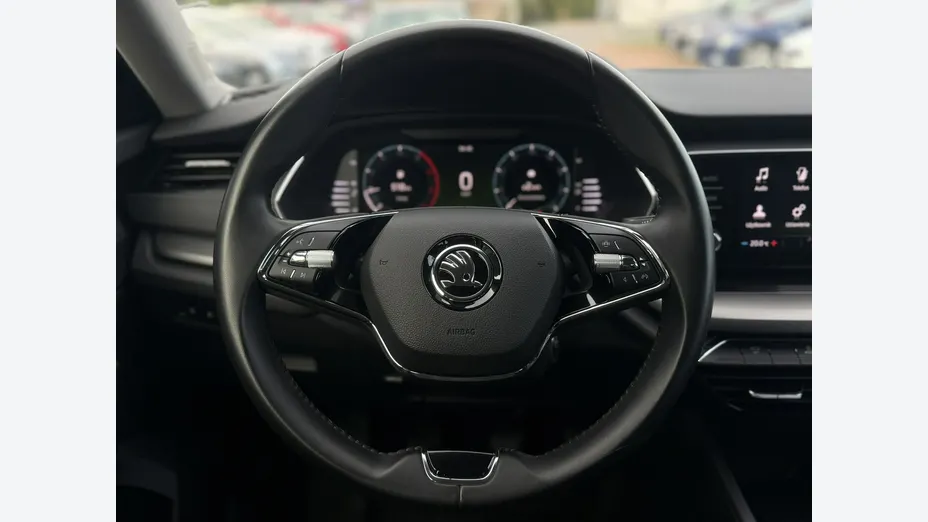 SKODA Octavia -