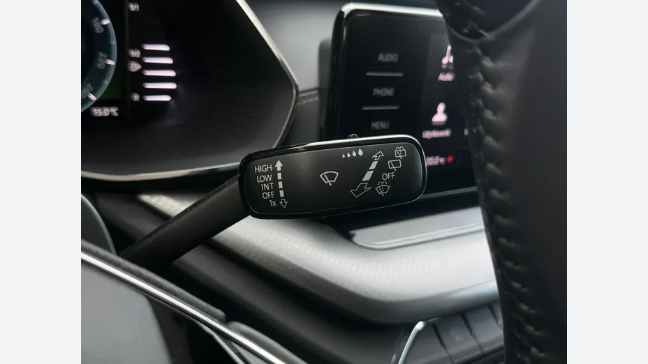 SKODA Octavia -