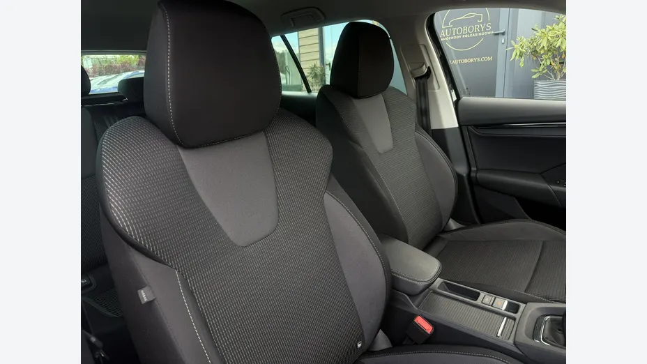 SKODA Octavia -