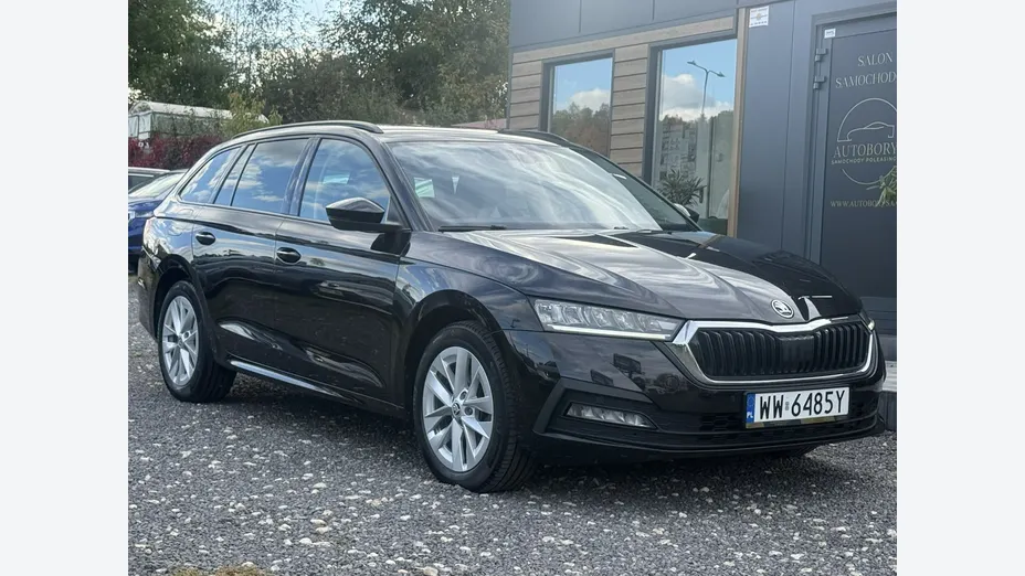 SKODA Octavia -