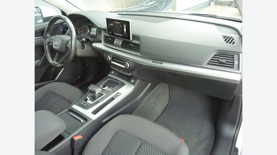 AUDI Q5 -