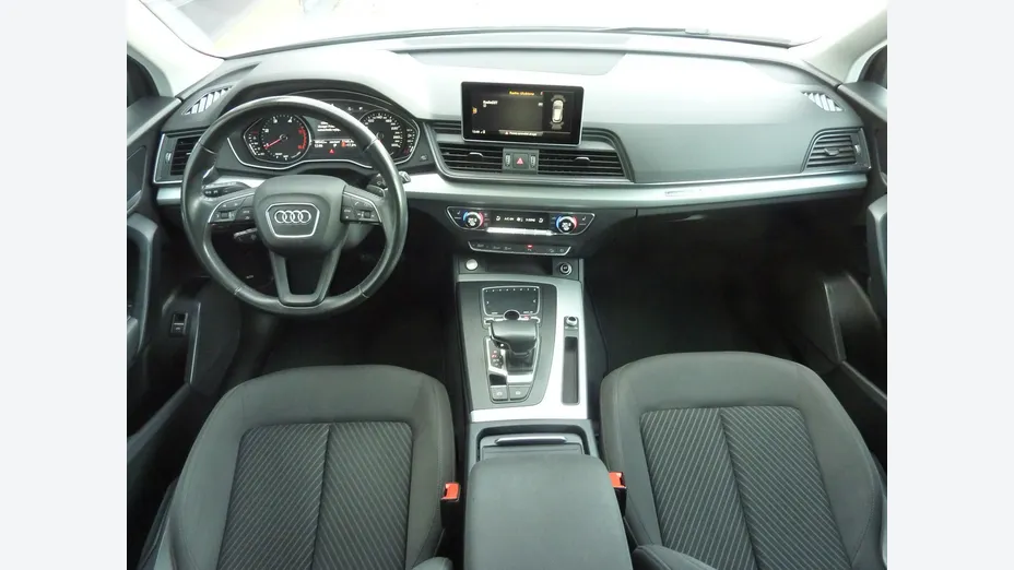 AUDI Q5 -