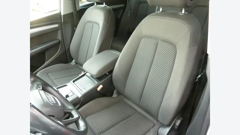 AUDI Q5 -