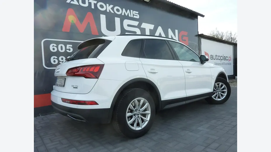 AUDI Q5 -