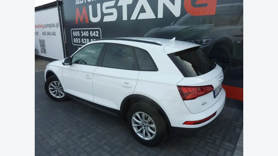 AUDI Q5 -