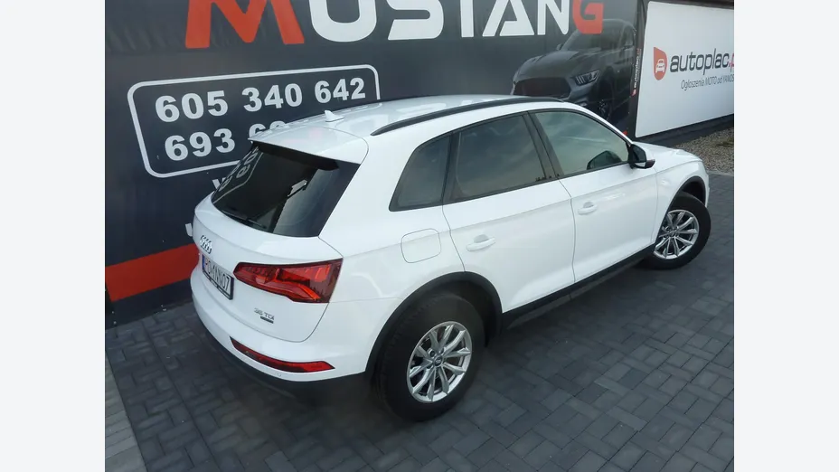 AUDI Q5 -