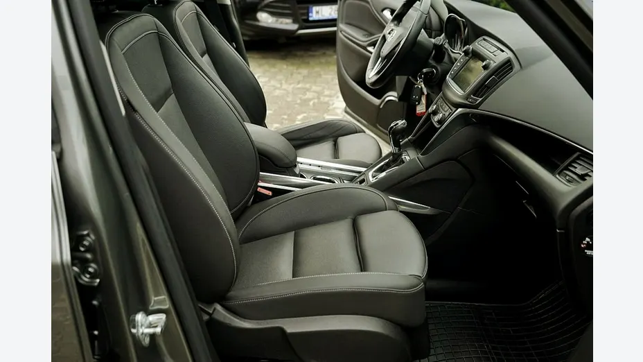 OPEL Zafira -