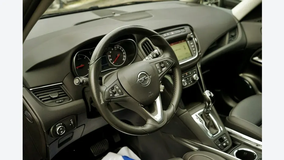 OPEL Zafira -