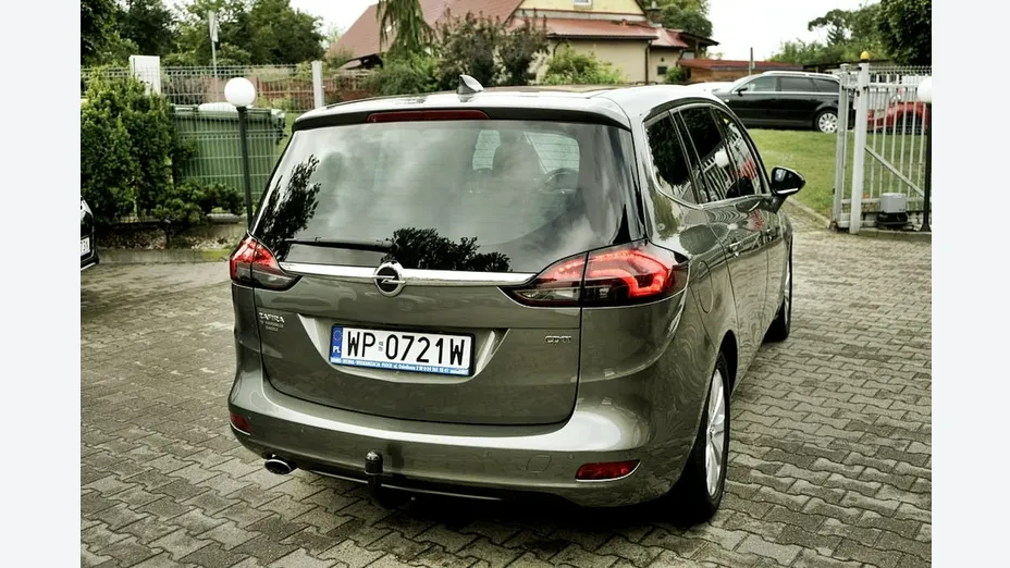 OPEL Zafira -