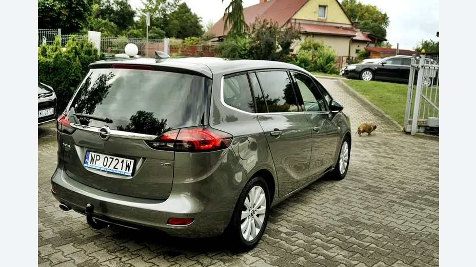 OPEL Zafira -