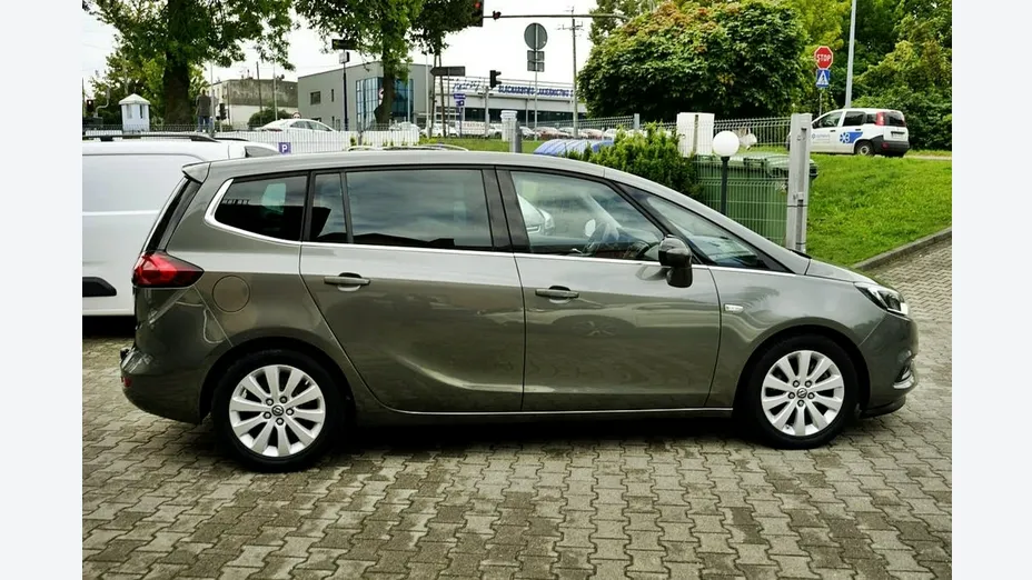 OPEL Zafira -