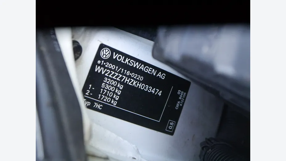 VOLKSWAGEN Transporter -