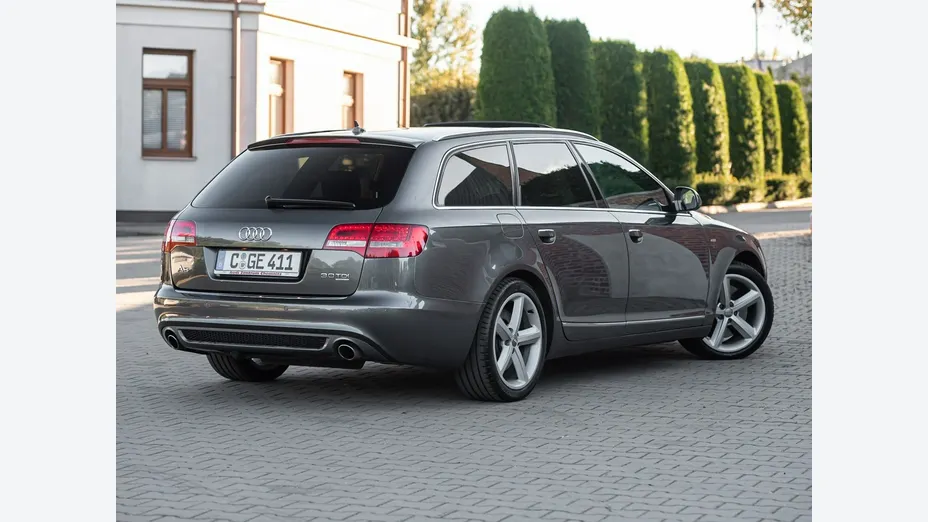 AUDI A6 Avant -