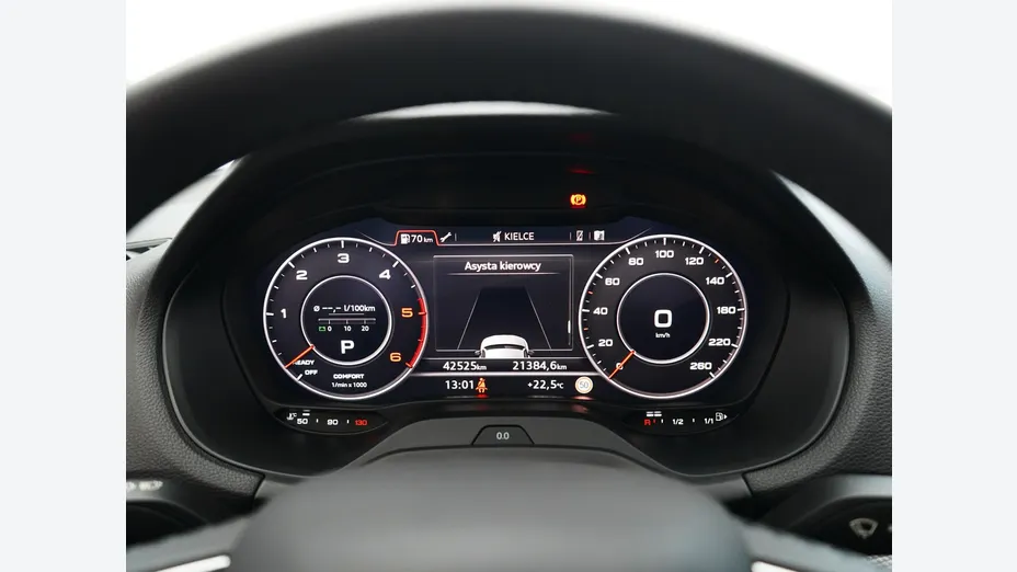 AUDI Q2 -