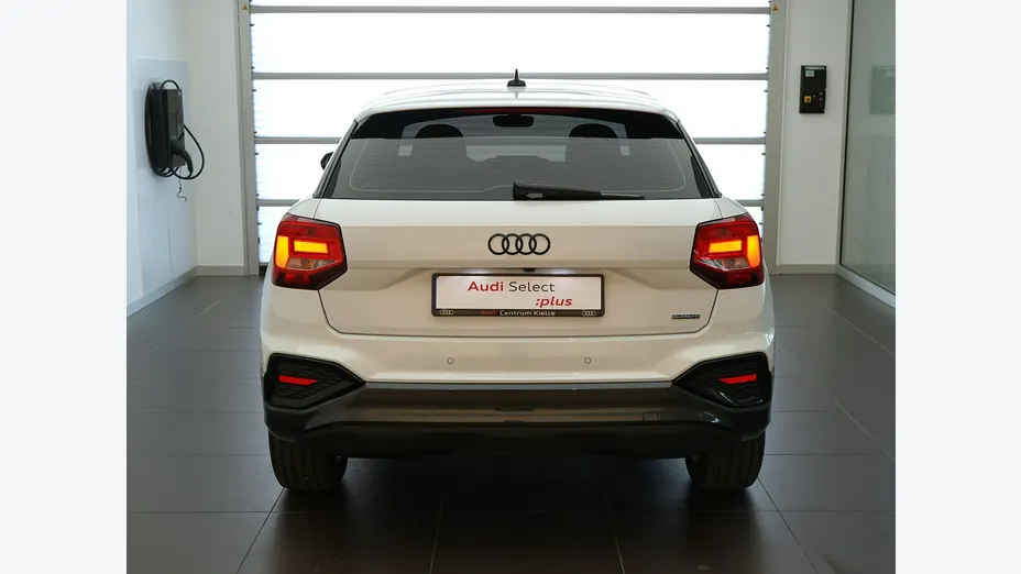 AUDI Q2 -