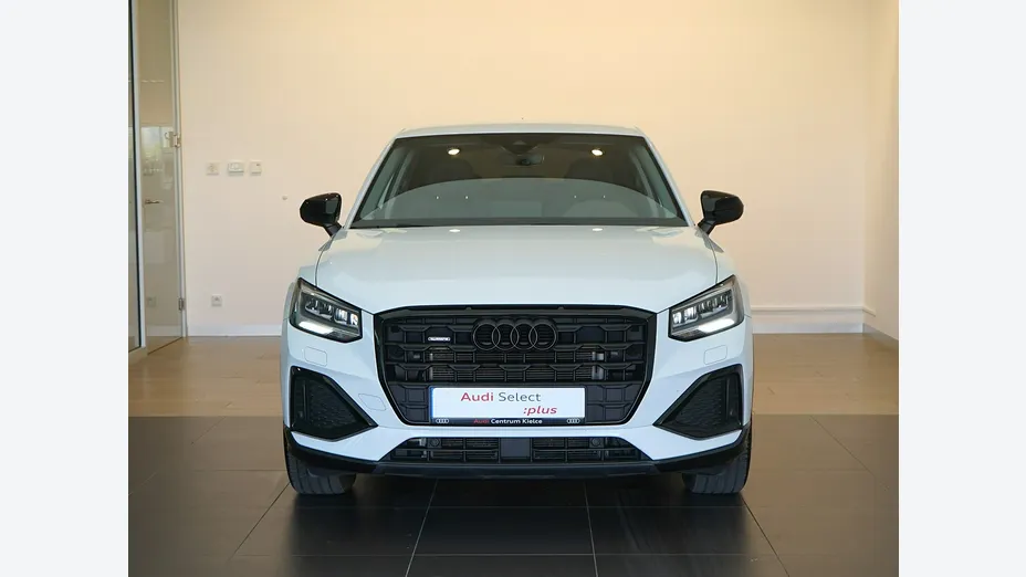 AUDI Q2 -