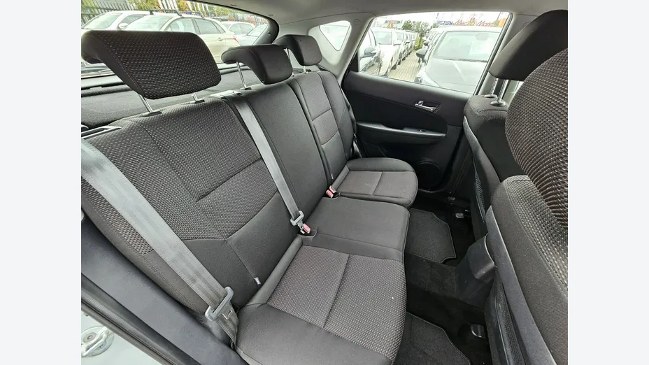 HYUNDAI i30 -
