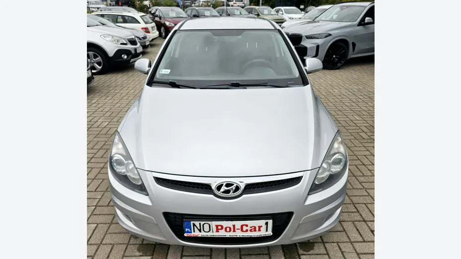 HYUNDAI i30 -