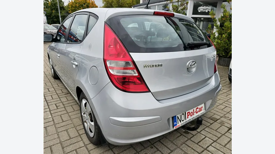 HYUNDAI i30 -