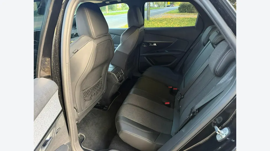 PEUGEOT 3008 -