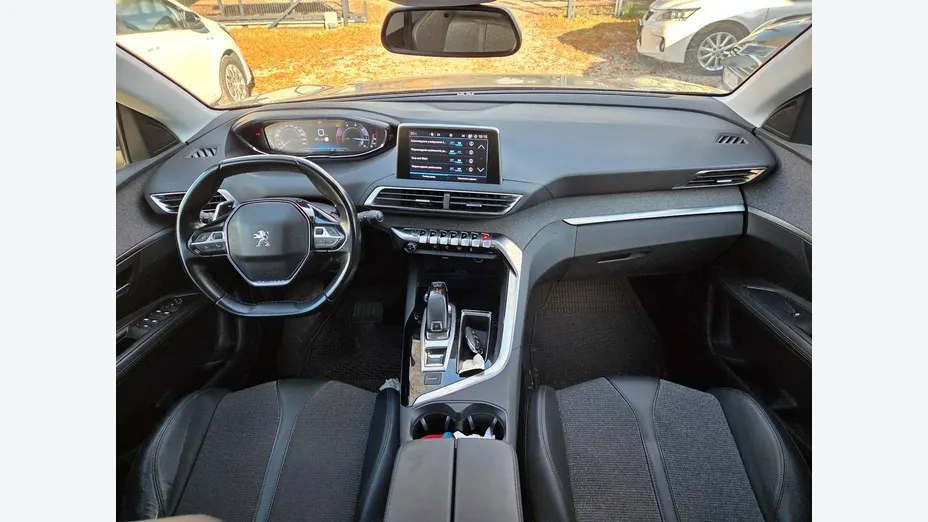 PEUGEOT 3008 -