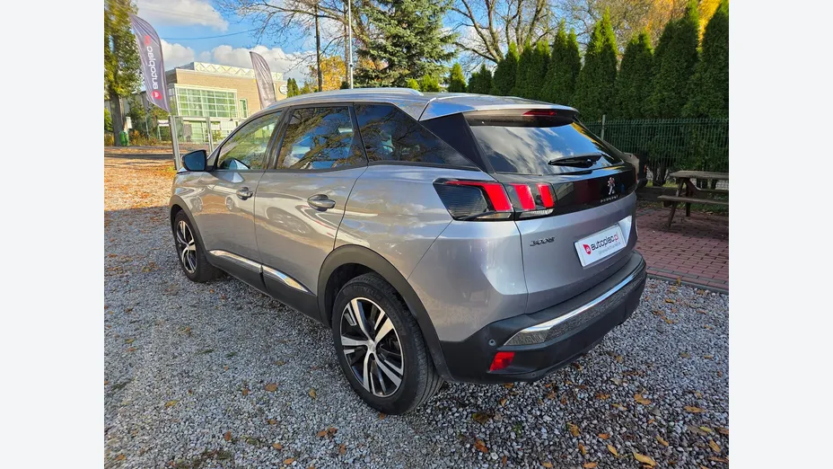 PEUGEOT 3008 -