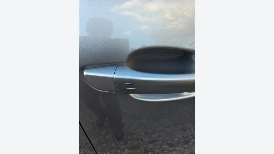 PEUGEOT 3008 -