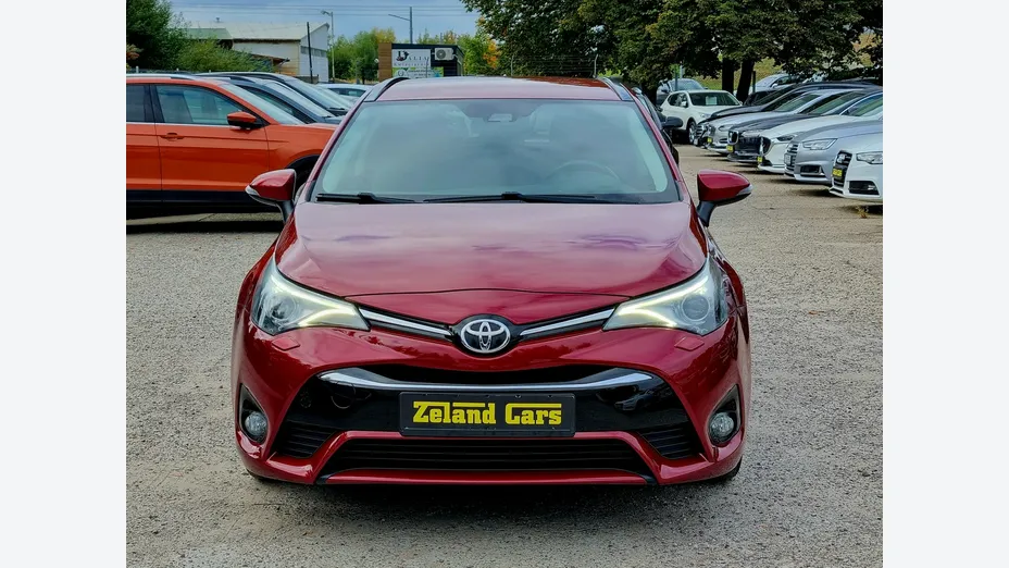 TOYOTA Avensis -
