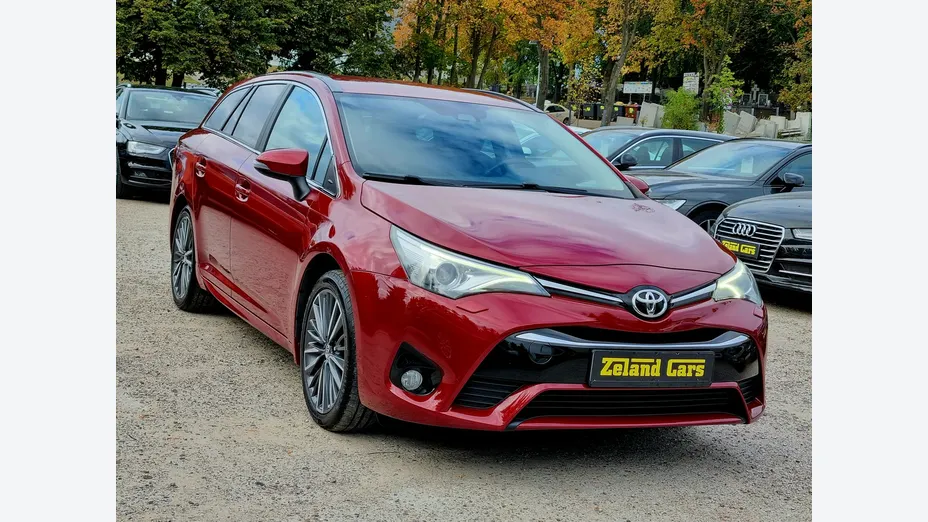 TOYOTA Avensis -