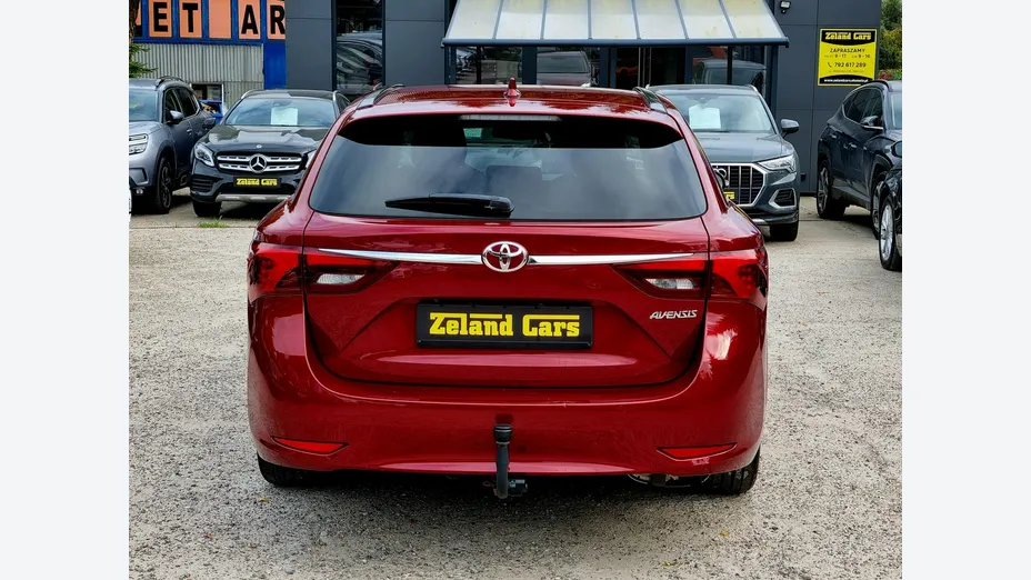 TOYOTA Avensis -