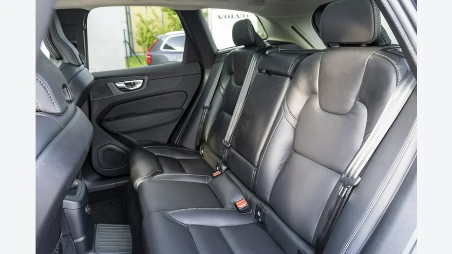 VOLVO XC60 -