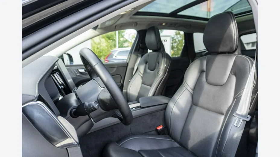 VOLVO XC60 -