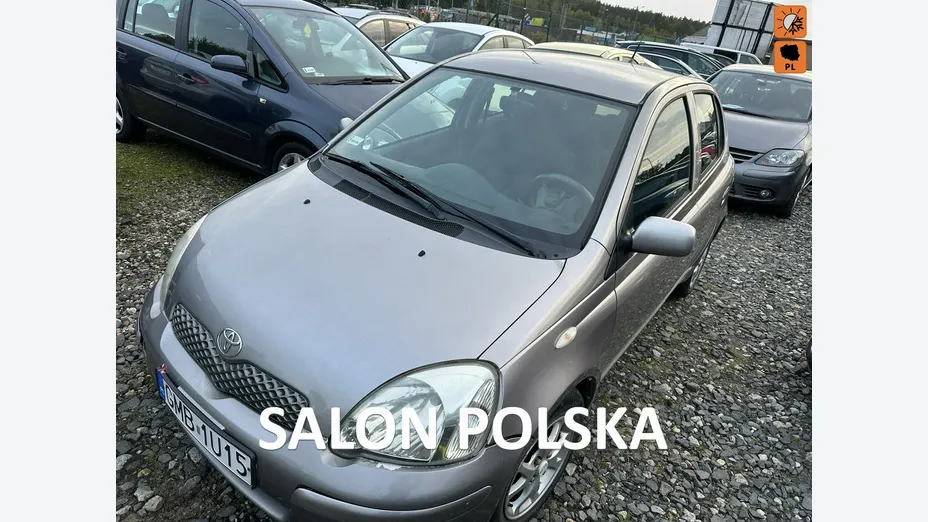 TOYOTA Yaris -