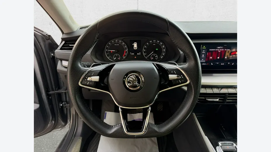 SKODA Octavia -