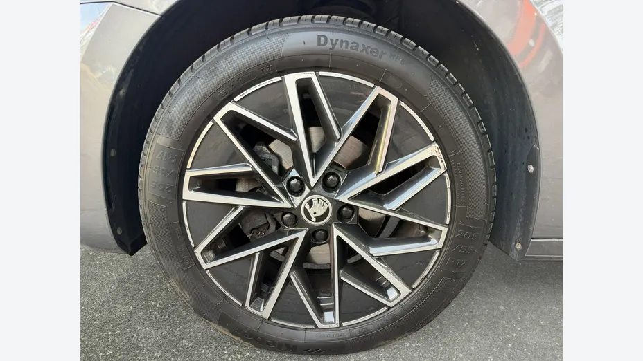 SKODA Octavia -