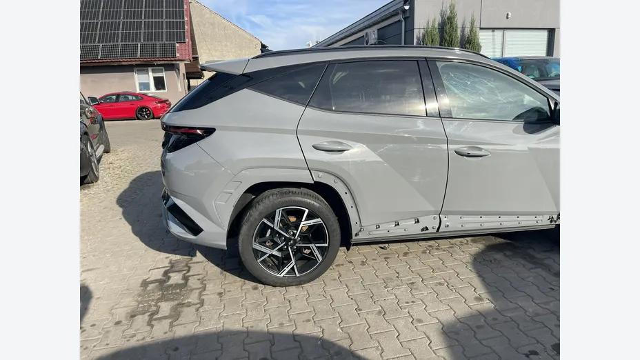 HYUNDAI Tucson -