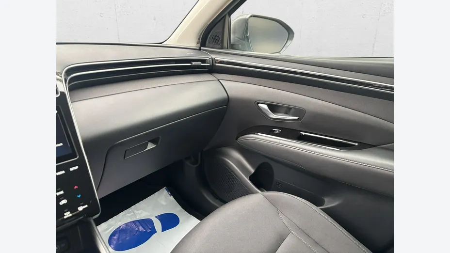 HYUNDAI Tucson -