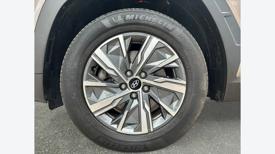 HYUNDAI Tucson -