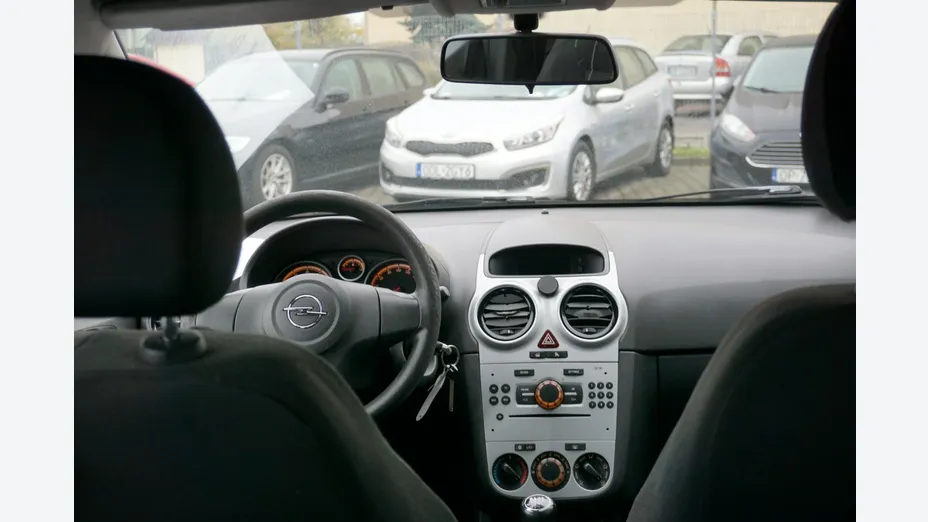 OPEL Corsa -