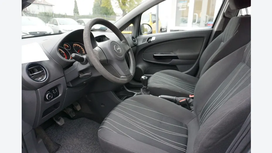 OPEL Corsa -