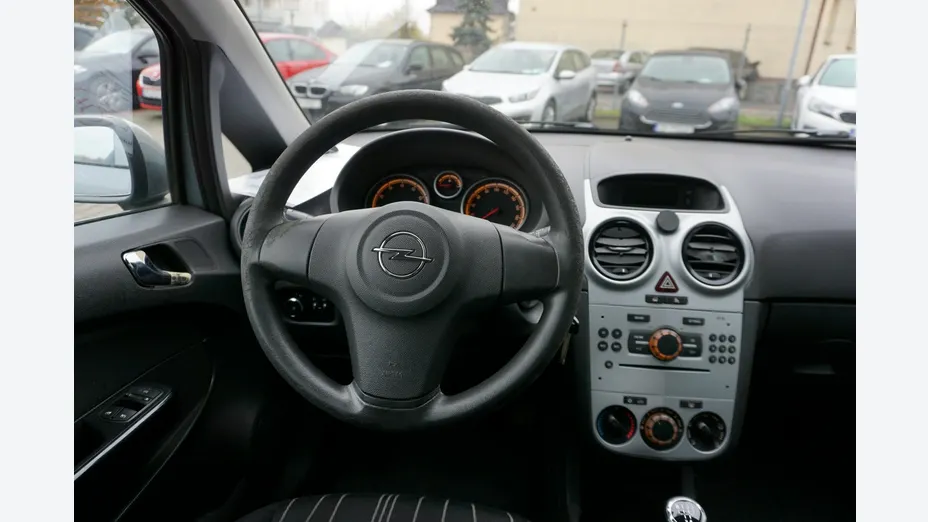 OPEL Corsa -