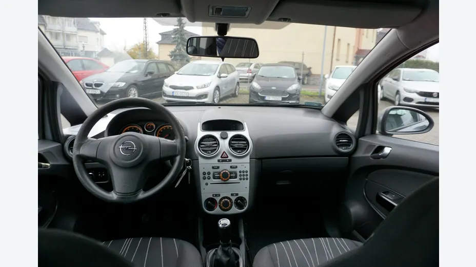 OPEL Corsa -