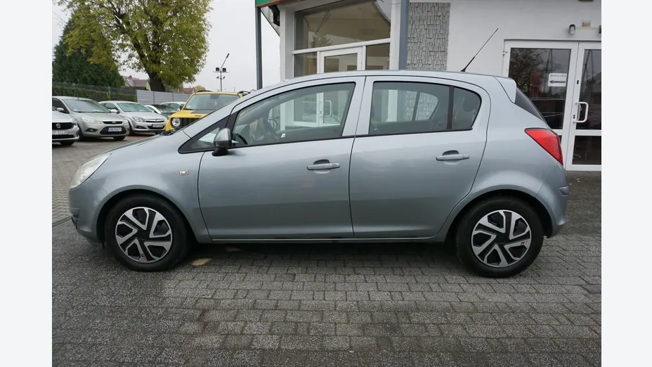OPEL Corsa -