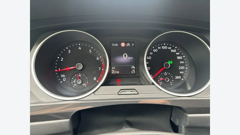 VOLKSWAGEN Tiguan -