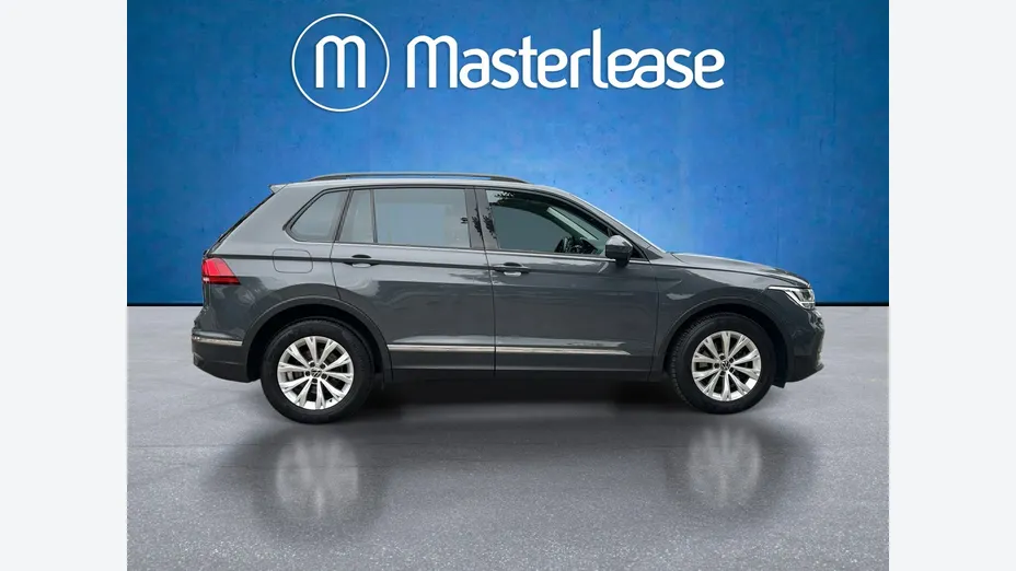 VOLKSWAGEN Tiguan -