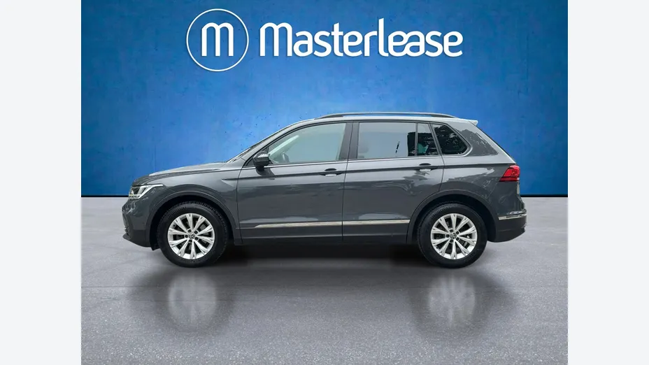 VOLKSWAGEN Tiguan -